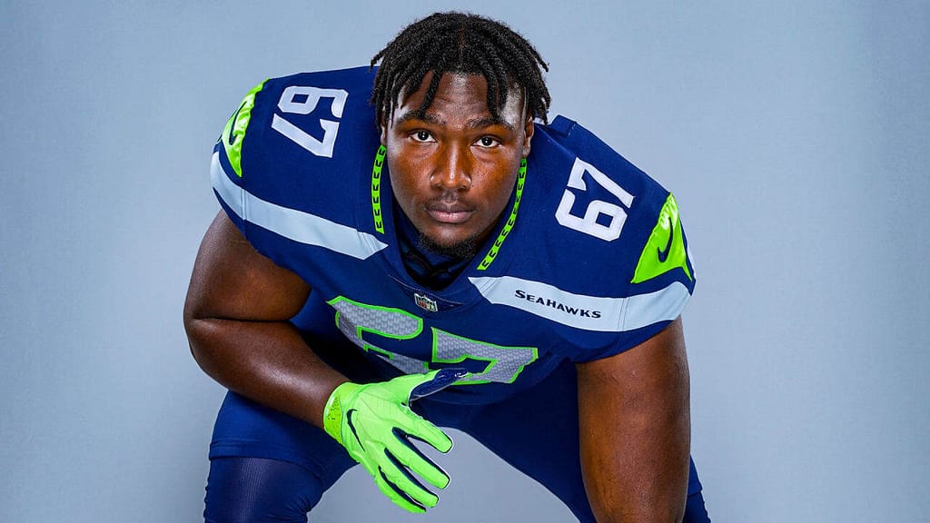 Charles Cross (Offensive Tackle)