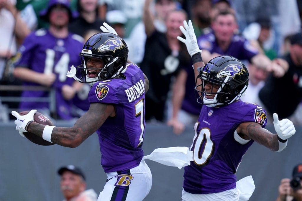Rashod Bateman #7 of the Baltimore Ravens celebrates